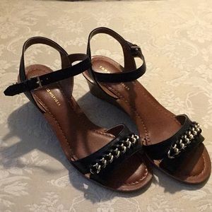 Black sandal